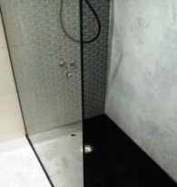 Kabina prysznicowa - odpływ w podłodze